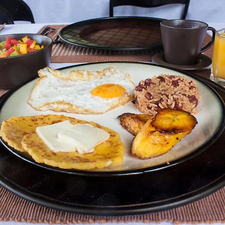 Altura Hotel Poasito المظهر الخارجي الصورة