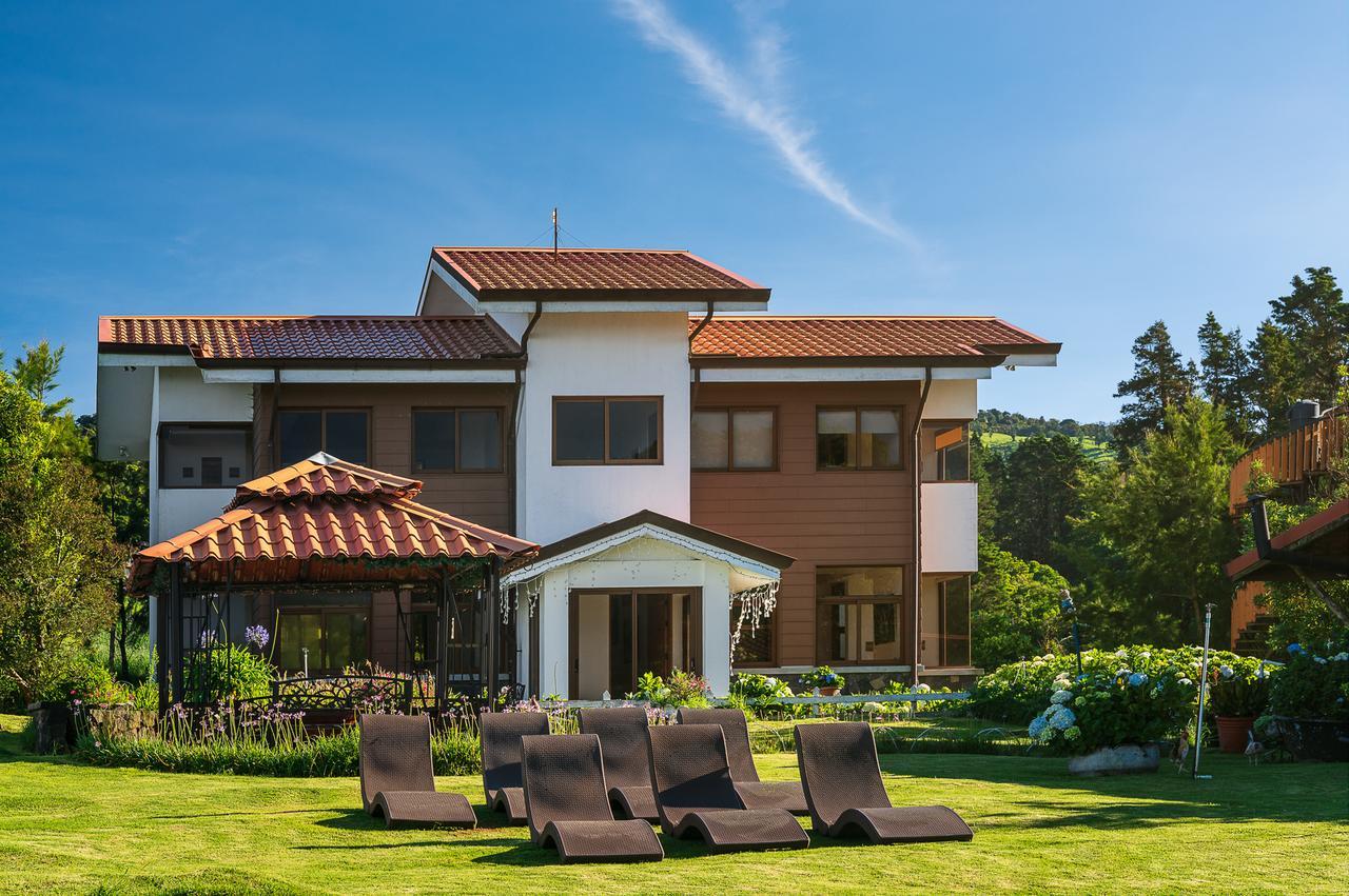 Altura Hotel Poasito المظهر الخارجي الصورة
